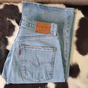 Levis 70s highrise flare